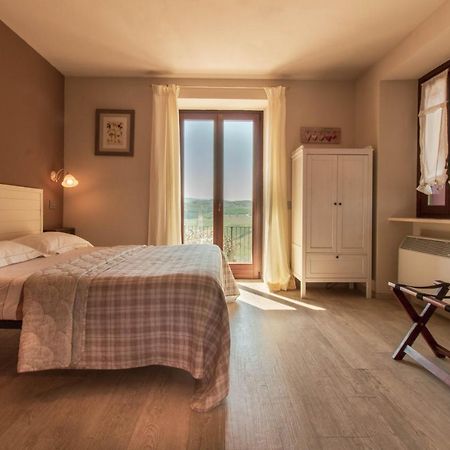Poggio Dei Farinetti Bed & Breakfast Diano dʼAlba Eksteriør bilde
