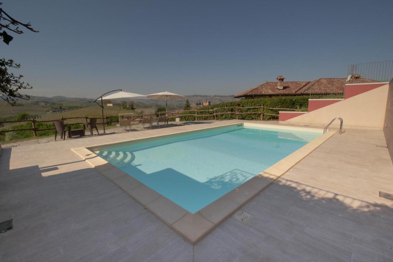 Poggio Dei Farinetti Bed & Breakfast Diano dʼAlba Eksteriør bilde