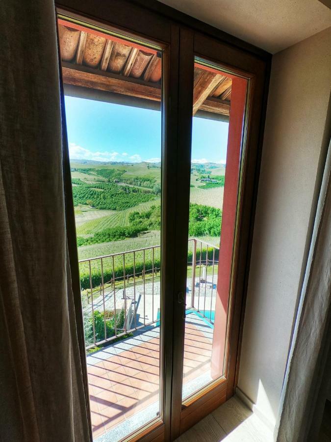 Poggio Dei Farinetti Bed & Breakfast Diano dʼAlba Eksteriør bilde