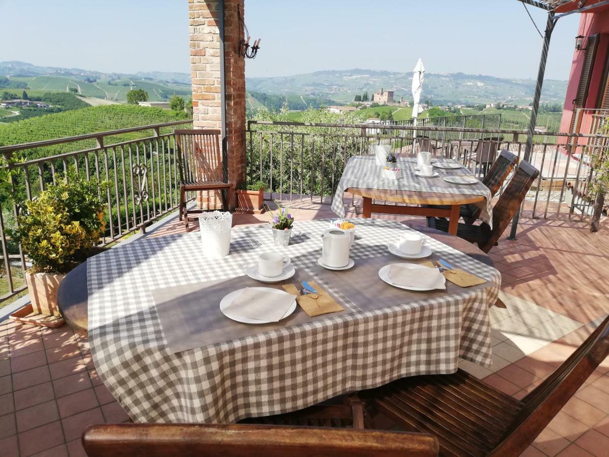 Poggio Dei Farinetti Bed & Breakfast Diano dʼAlba Eksteriør bilde