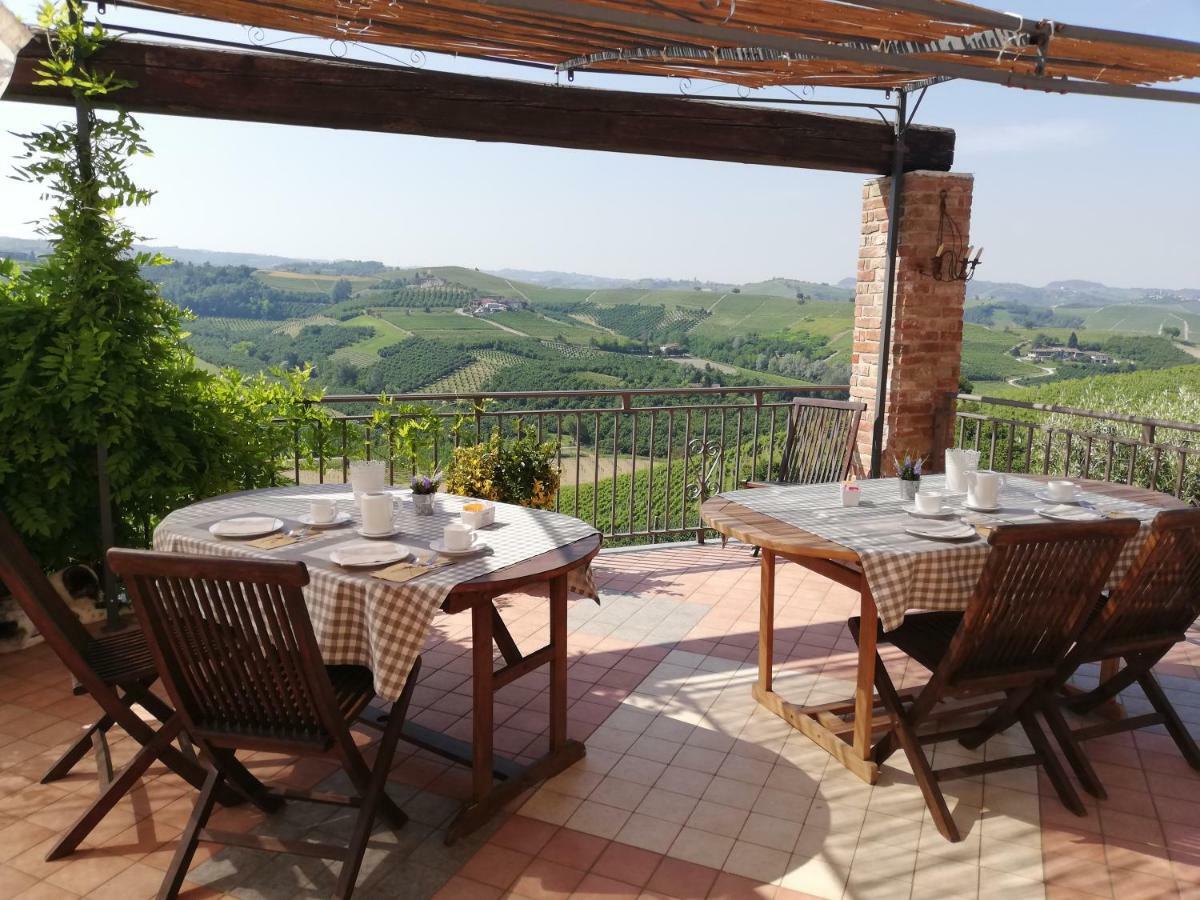 Poggio Dei Farinetti Bed & Breakfast Diano dʼAlba Eksteriør bilde